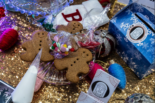 Gingerbread Cookie Decorating Kit